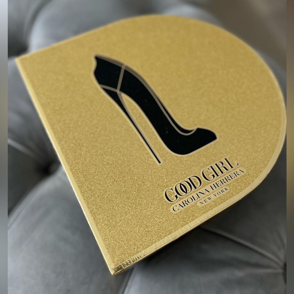 CAROLINA HERRERA BOX ONLY